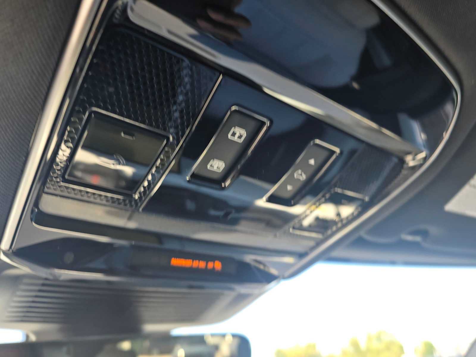 New 2026 Land Rover Range Rover Sport SE AWD/4WD image 34