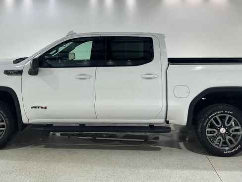 Used 2020 GMC Sierra 1500 AT4 w/ AT4 Premium Package AWD/4WD image 2
