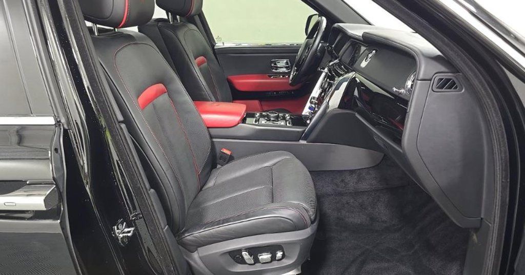 Used 2019 Rolls-Royce Cullinan AWD/4WD image 5