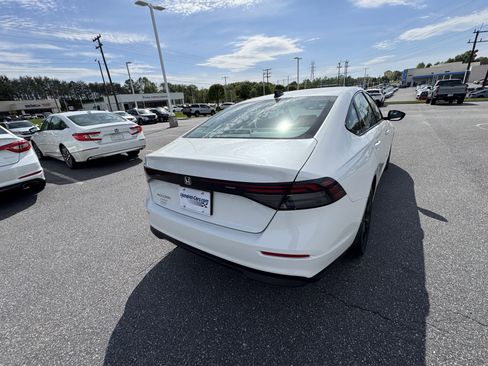 New 2026 Honda Accord SE image 10