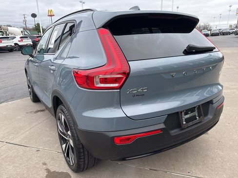 Certified 2023 Volvo XC40 B5 Plus w/ Driver Assist Package AWD/4WD image 8
