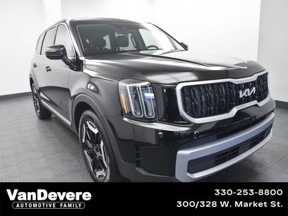 Used 2023 Kia Telluride EX w/ EX Captain's Chair Package