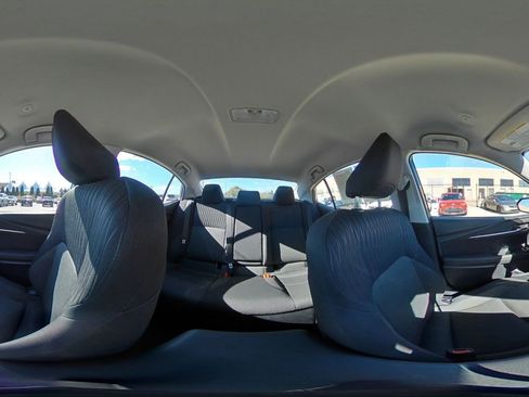 Used 2025 Toyota Camry LE image 42