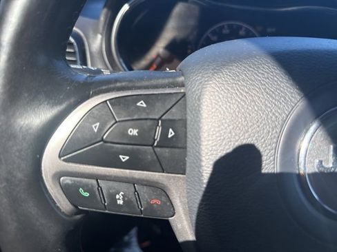 Used 2020 Jeep Grand Cherokee Overland image 19