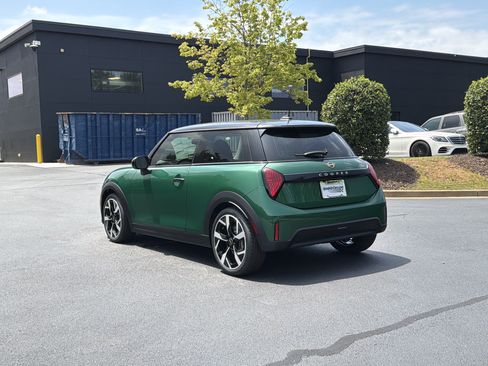 New 2026 MINI Cooper 2-Door Hardtop FWD image 16