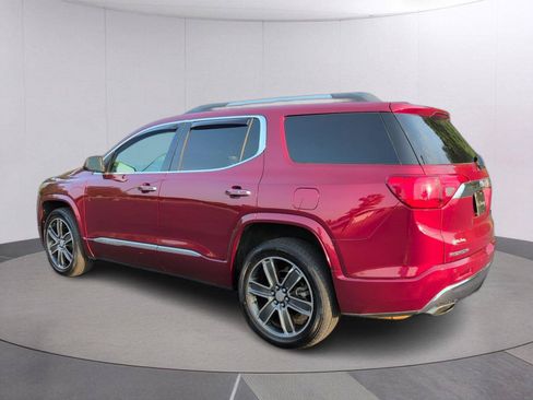 Used 2018 GMC Acadia Denali w/ Technology Package FWD image 3