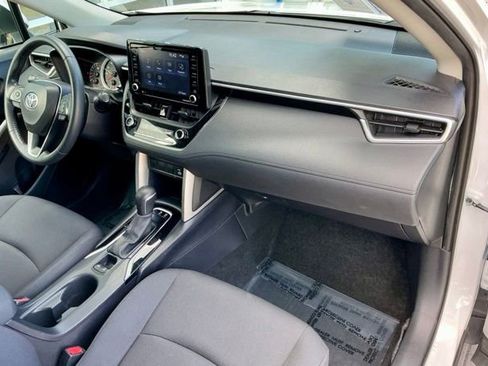 Used 2022 Toyota Corolla Cross LE w/ Moonroof Package FWD image 15