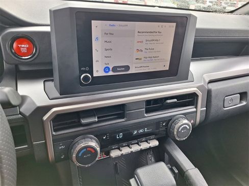 Used 2025 Toyota 4Runner TRD Off-Road image 24