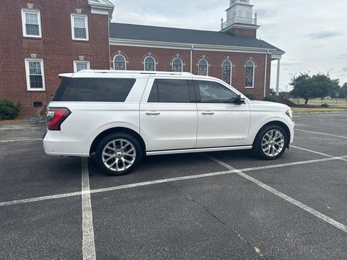 Used 2019 Ford Expedition Max Platinum RWD image 4