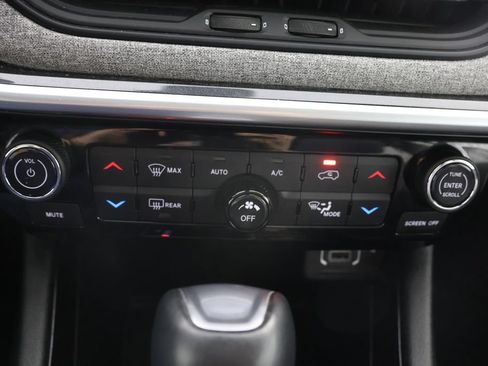 Used 2022 Jeep Compass Latitude w/ Convenience Group AWD/4WD image 15