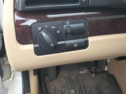 Used 2004 BMW 330xi Sedan image 23