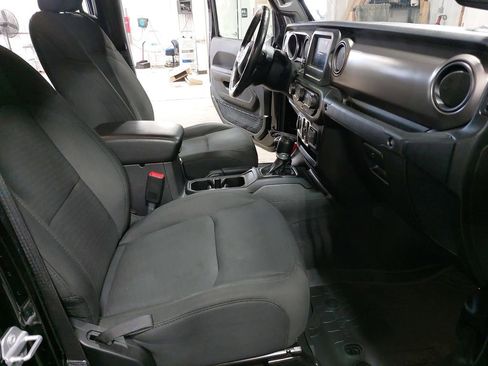 Used 2020 Jeep Gladiator Sport w/ Quick Order Package 24S AWD/4WD image 10