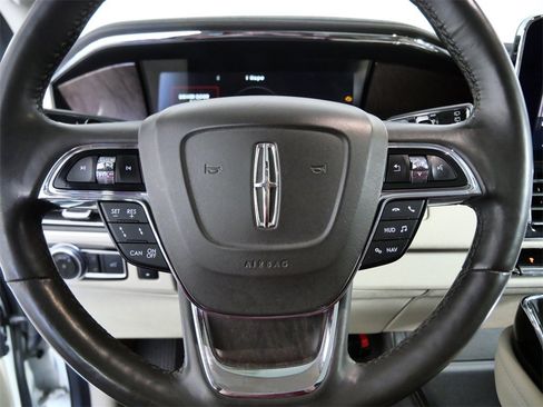 Used 2020 Lincoln Navigator Reserve w/ Luxury Package image 24