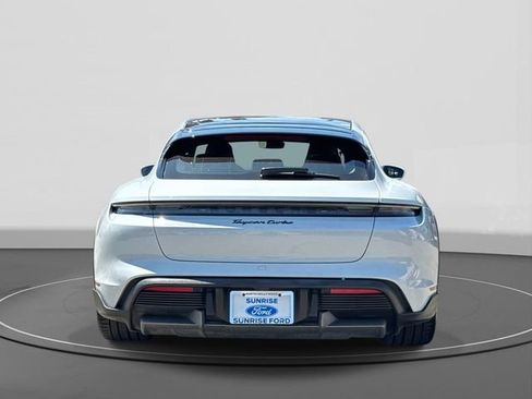 Used 2022 Porsche Taycan Turbo image 5