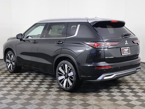 New 2025 Mitsubishi Outlander SEL image 14