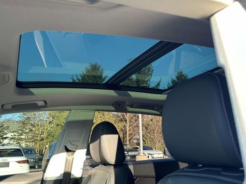 Used 2023 Audi Q8 Premium Plus w/ Premium Plus Package image 24