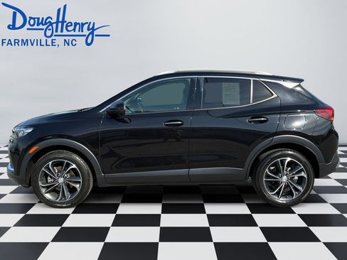 Used 2022 Buick Encore GX Essence w/ Advanced Technology Package image 2