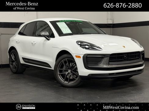 Used 2023 Porsche Macan Turbo image 1