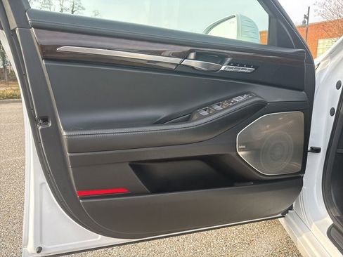 Used 2018 Genesis G90 3.3T Premium image 13