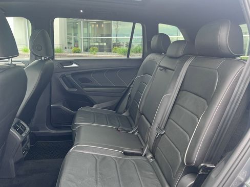 Used 2022 Volkswagen Tiguan SEL R-Line AWD/4WD image 13
