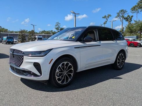 Used 2024 Lincoln Nautilus Reserve image 7