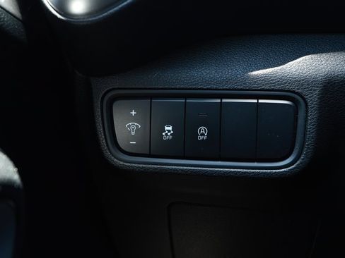 Used 2023 Kia Soul LX w/ LX Technology Package FWD image 15