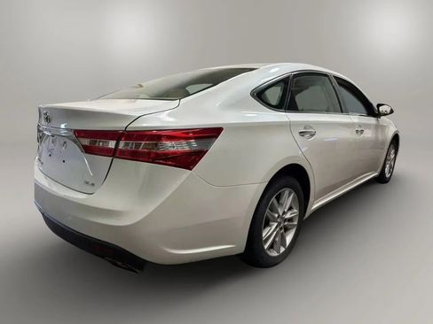 Used 2014 Toyota Avalon XLE image 5