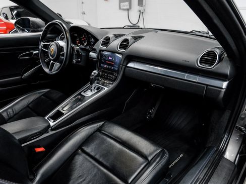 Used 2022 Porsche 718 Cayman image 21