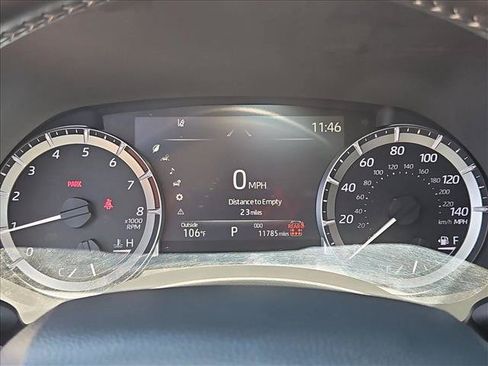 Used 2025 Toyota Highlander XLE FWD image 15