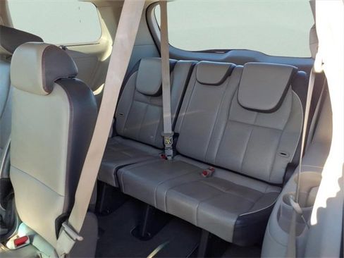 Used 2017 Kia Sedona LX w/ LX Essentials Premium Package image 27