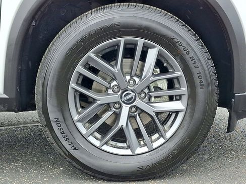Used 2024 Nissan Rogue S FWD image 26
