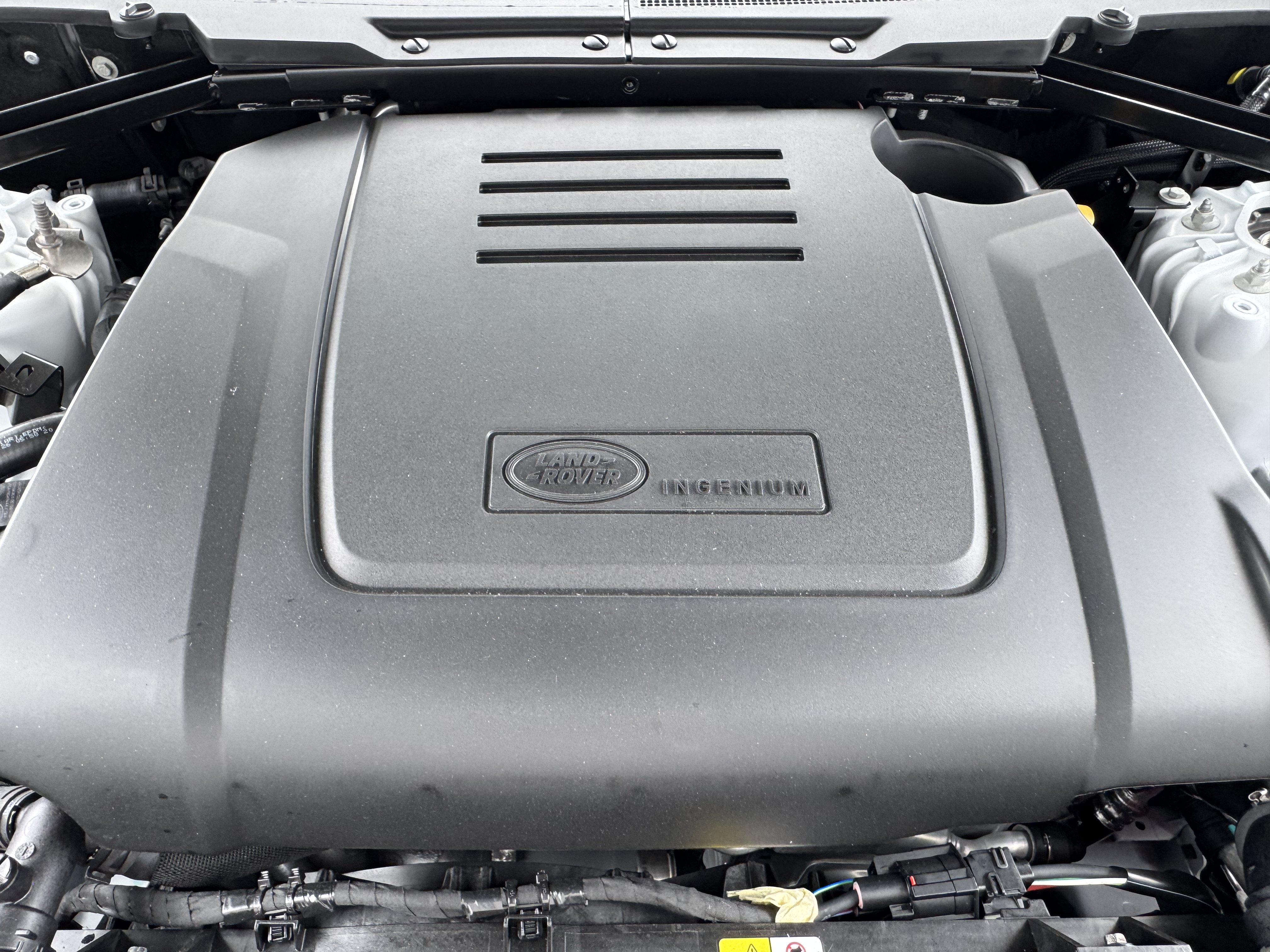 New 2026 Land Rover Defender 110 S AWD/4WD image 31