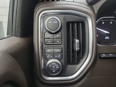 Used 2021 GMC Sierra 3500 Denali w/ Denali Ultimate Package image 31