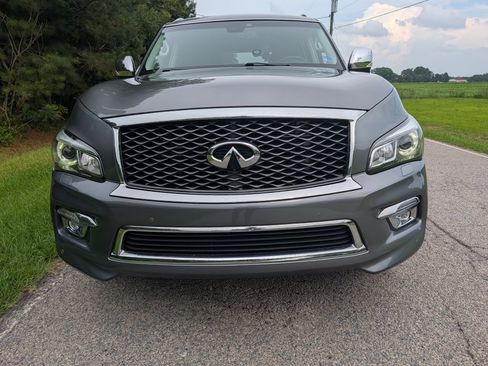 Used 2017 INFINITI QX80 4WD w/ Deluxe Technology Package image 8