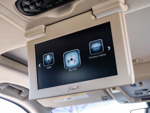 Used 2019 Chevrolet Suburban Premier image 54