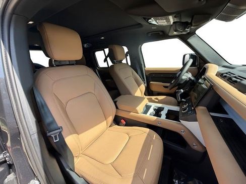 New 2026 Land Rover Defender 110 X-Dynamic SE AWD/4WD image 16