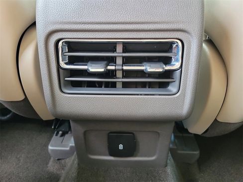 Certified 2021 Lincoln Corsair Standard w/ Premium Package image 14