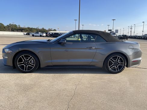 Used 2021 Ford Mustang Premium image 7