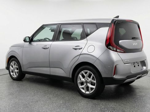 Used 2025 Kia Soul LX w/ LX Technology Package image 5