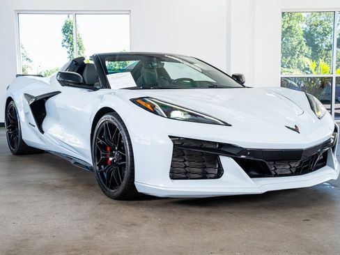 Used 2023 Chevrolet Corvette Z06 w/ Stealth Interior Trim Package image 4