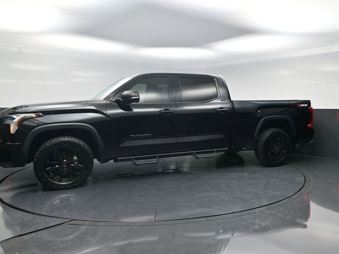 Used 2023 Toyota Tundra SR5 image 3