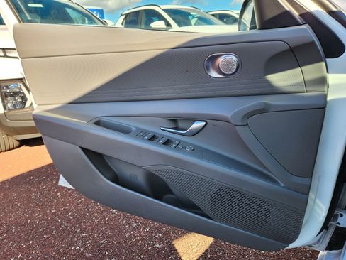 Certified 2023 Hyundai Elantra Blue image 25