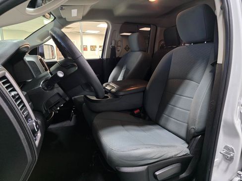 Used 2019 RAM 1500 Express w/ Express Value Package AWD/4WD image 15