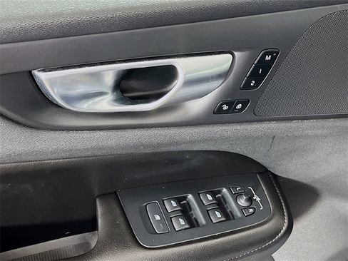 Used 2023 Volvo S60 B5 Core image 20