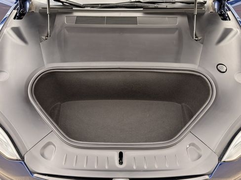 Used 2025 Tesla Model S image 17