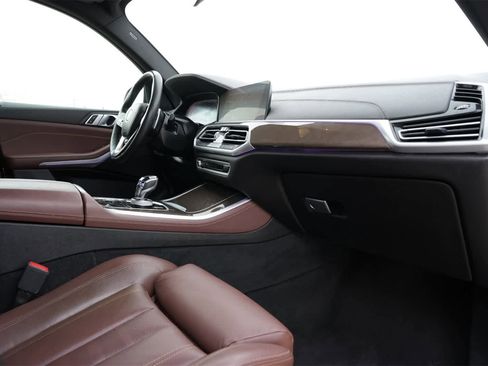 Used 2022 BMW X5 xDrive40i w/ Premium Package image 24