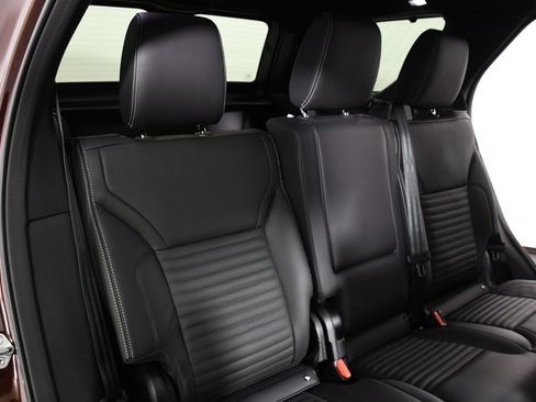 Used 2026 Land Rover Discovery Limited Edition AWD/4WD image 23