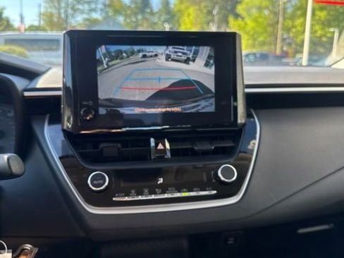 Used 2023 Toyota Corolla LE FWD image 23