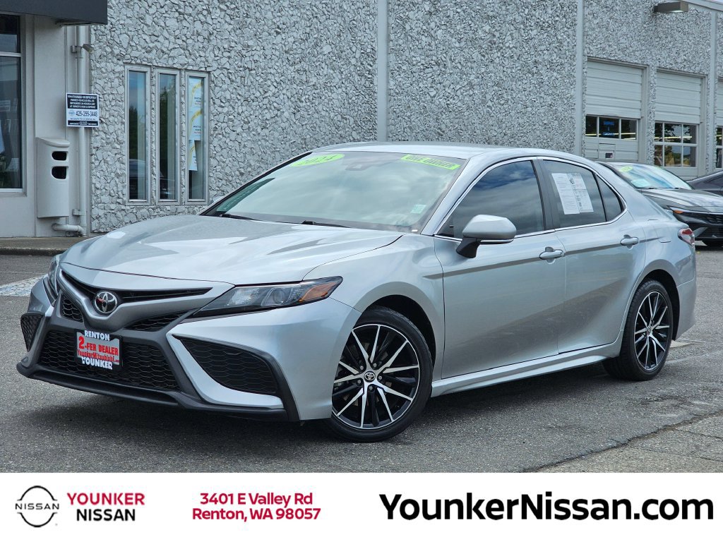 Used 2024 Toyota Camry SE FWD image 1