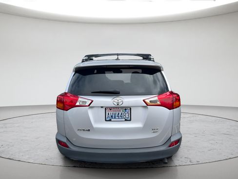 Used 2013 Toyota RAV4 XLE AWD/4WD image 4